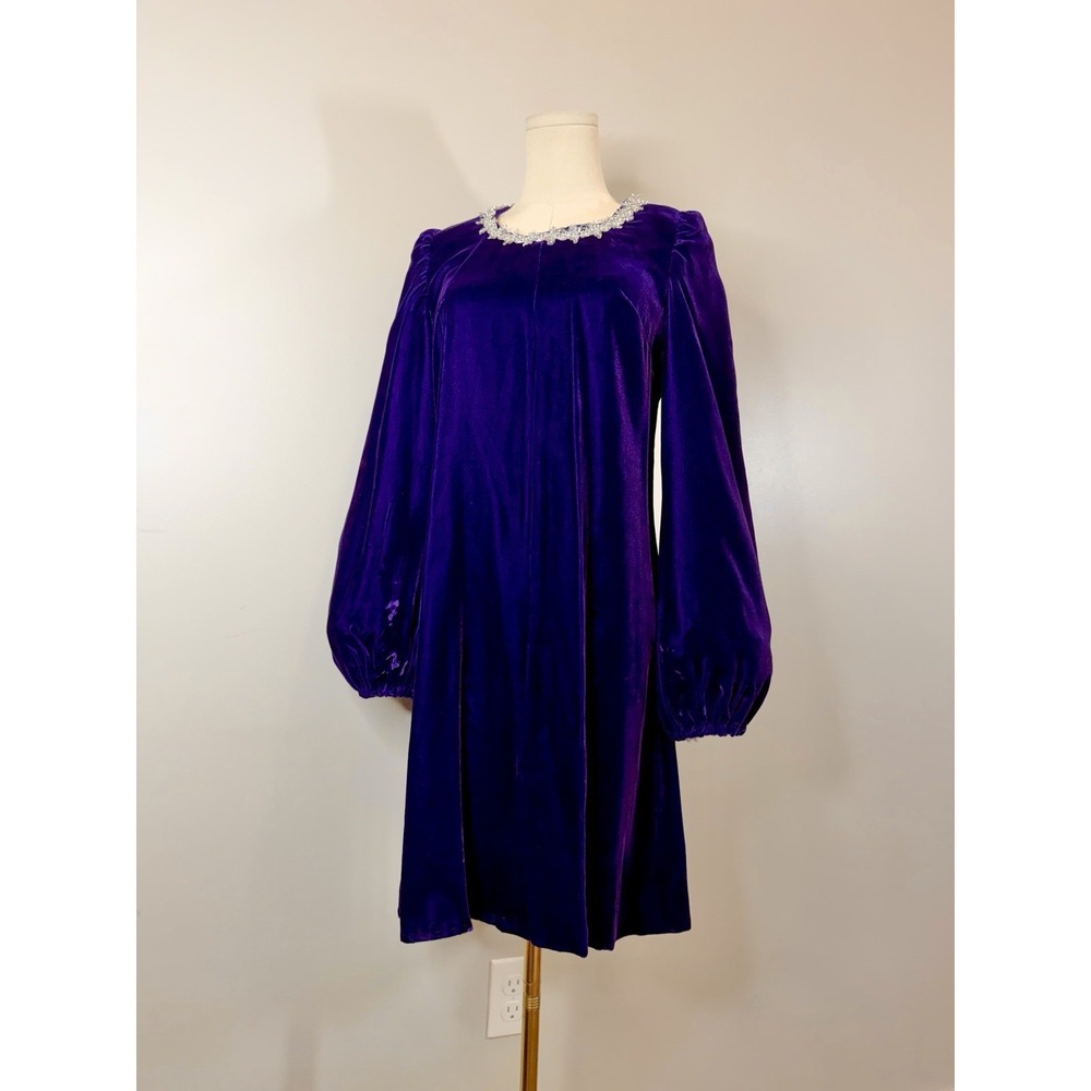 Vintage 1960s Purple Velvet Renaissance Revival Mini Dress Mod Gogo Medieval - Picture 3 of 15